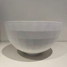 Load image into Gallery viewer, Monaco Round Vessel Basin Matte White