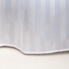 Load image into Gallery viewer, Mactrac Shower Curtain