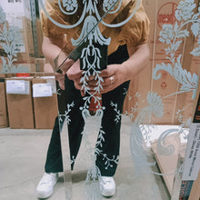 Load image into Gallery viewer, Trendy Mirrors Flower Edge Mirror