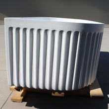 Load image into Gallery viewer, 1700 Laurel Corner Bath - Right Hand