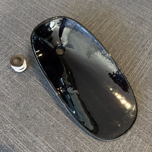 Load image into Gallery viewer, Petaline Vessel Basin Black