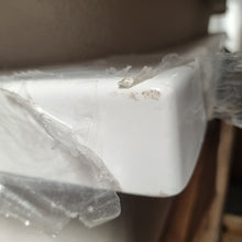 Load image into Gallery viewer, Solace 1800 Bath White