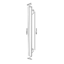 Load image into Gallery viewer, Studio 1 Pole Towel Warmer Brushed Brass
